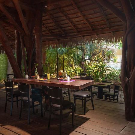 Exe El Pueblito Hotell Isla Holbox Exteriör bild
